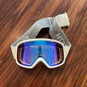 Women’s Smith Ski Goggles